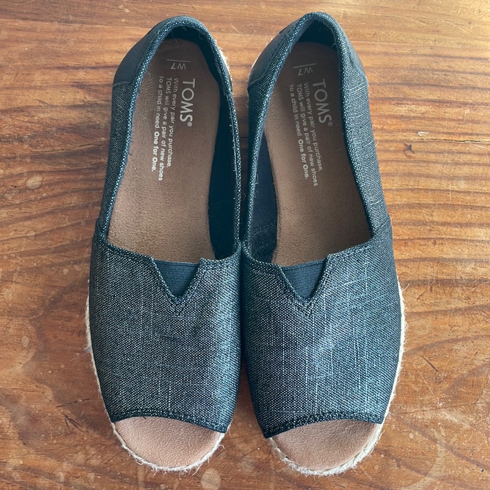 Never Worn Toms Sparkle Slip-Ons